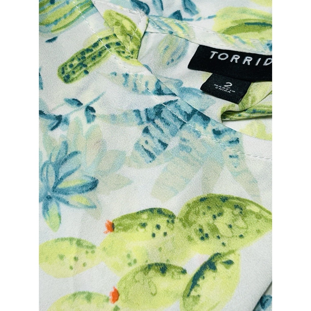 TORRID SIZE 2 Women's Top Blouse Short Sleeve Cactus Sheer Polyester Lightweight - Picture 1 of 10